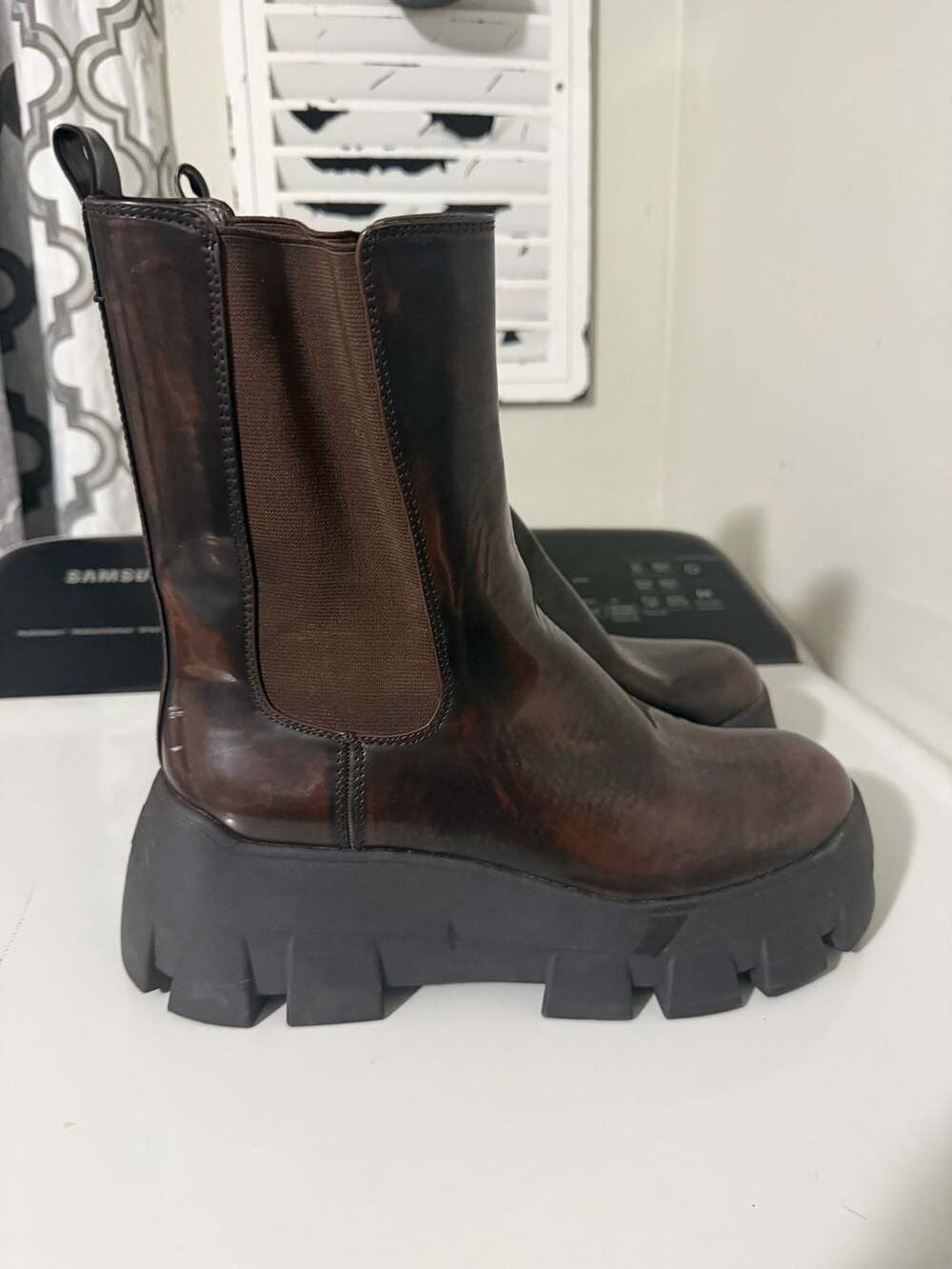 Circus by Sam Edelman Ana Lug Sole Chelsea Boot in Chestnut